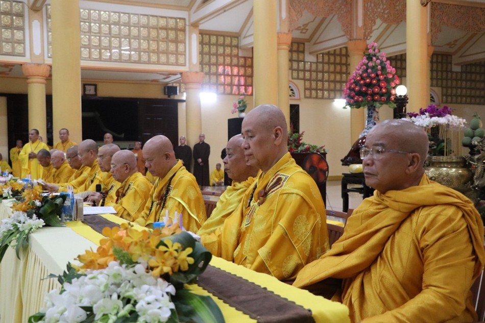 Chư tôn đức hướng dẫn các Giới tử sám hối ba nghiệp thanh tịnh Chư tôn đức hướng dẫn các Giới tử sám hối ba nghiệp thanh tịnh