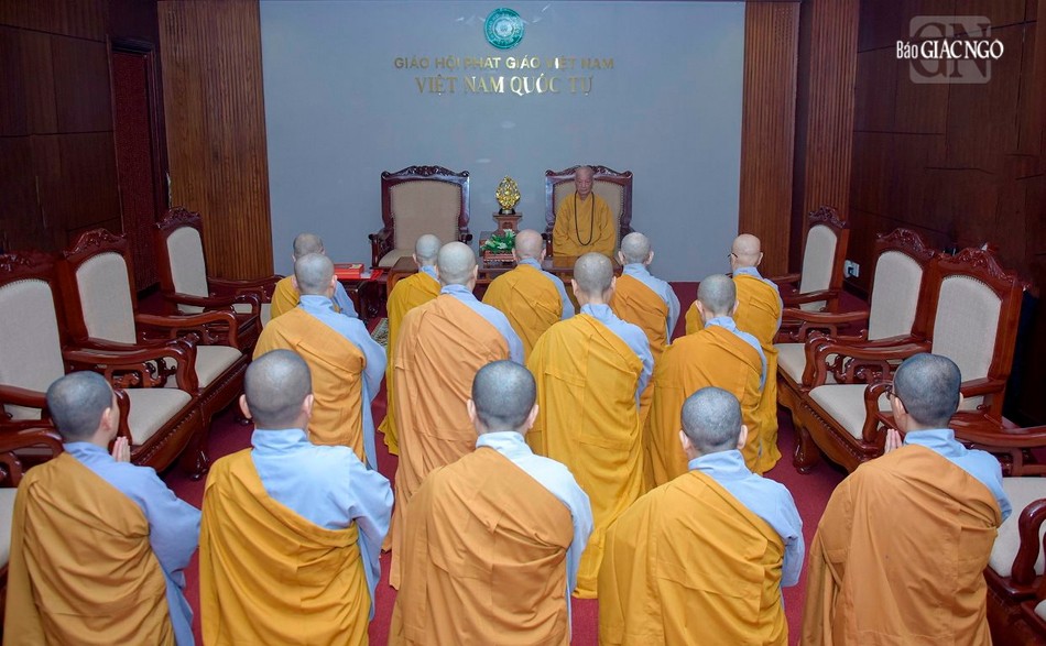 Đức Pháp chủ huấn thị đến chư Ni Phân ban Ni giới TP.HCM Đức Pháp chủ huấn thị đến chư Ni Phân ban Ni giới TP.HCM