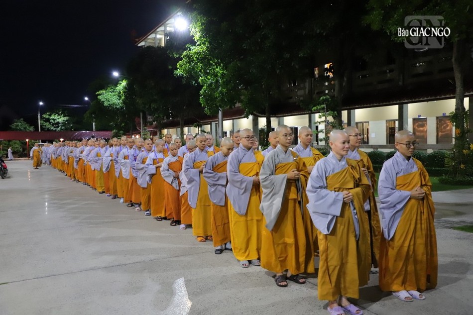 Gần 100 giới tử được hướng dẫn trong thời hô canh Gần 100 giới tử được hướng dẫn trong thời hô canh