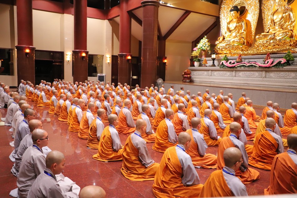 Thời công phu khuya giúp cho giới tử có sự thanh tịnh Thời công phu khuya giúp cho giới tử có sự thanh tịnh