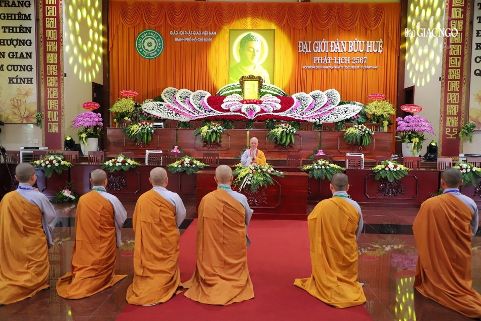 Ni trưởng Thích nữ Như Thảo sách tấn về những công hạnh của chư Ni tiền bối Ni trưởng Thích nữ Như Thảo sách tấn về những công hạnh của chư Ni tiền bối