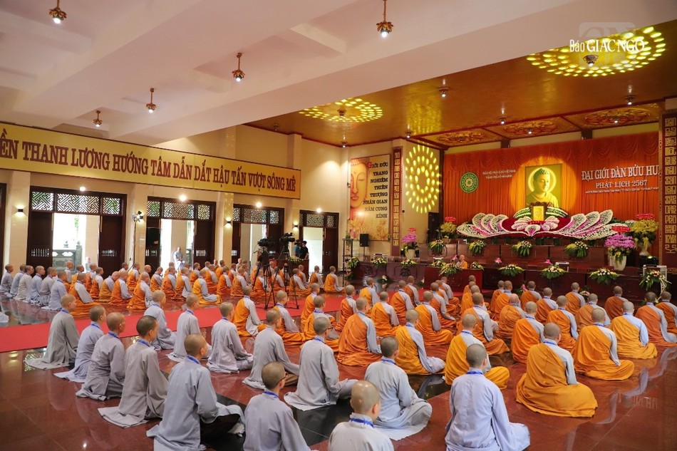 Ni trưởng Thích nữ Như Thảo sách tấn giới tử noi gương giới đức của các bậc Ni tiền bối Ni trưởng Thích nữ Như Thảo sách tấn giới tử noi gương giới đức của các bậc Ni tiền bối