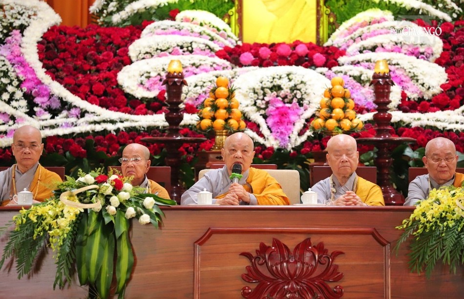 Ni trưởng Thích nữ Tịnh Nguyện ban đạo từ