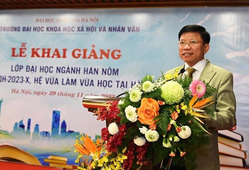 GS.TS Hoàng Anh Tuấn phát biểu tại lễ khai giảng