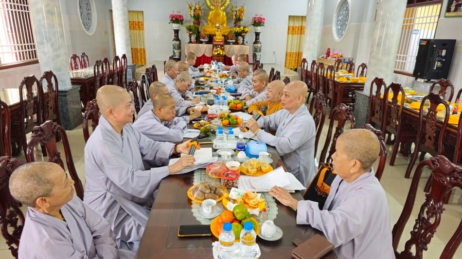 Quang cảnh buổi họp của Phân ban Ni giới tỉnh Quang cảnh buổi họp của Phân ban Ni giới tỉnh