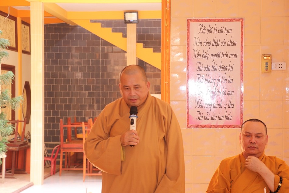Thượng tọa Thích Nguyên Bình, Trưởng ban Trị sự GHPGVN TP.Bà Rịa phát biểu tại buổi làm việc Thượng tọa Thích Nguyên Bình, Trưởng ban Trị sự GHPGVN TP.Bà Rịa phát biểu tại buổi làm việc