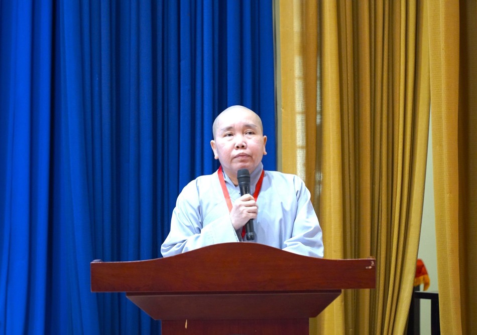 Thay mặt Ban Tổ chức, Ni sư Thích nữ Như Nguyệt, Phó Trưởng ban Tổ chức phát biểu cảm tạ Thay mặt Ban Tổ chức, Ni sư Thích nữ Như Nguyệt, Phó Trưởng ban Tổ chức phát biểu cảm tạ