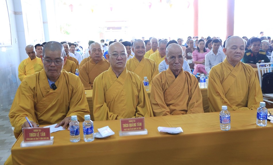 Chư tôn đức tham dự Chư tôn đức tham dự