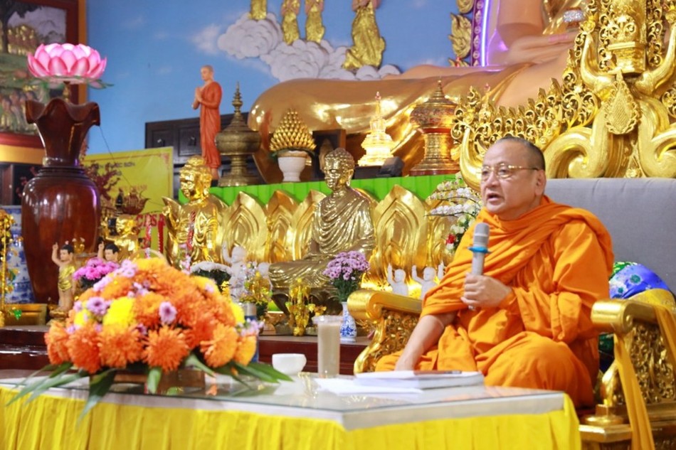 Hòa thượng Bửu Chánh chia sẻ tại khóa tu Hòa thượng Bửu Chánh chia sẻ tại khóa tu