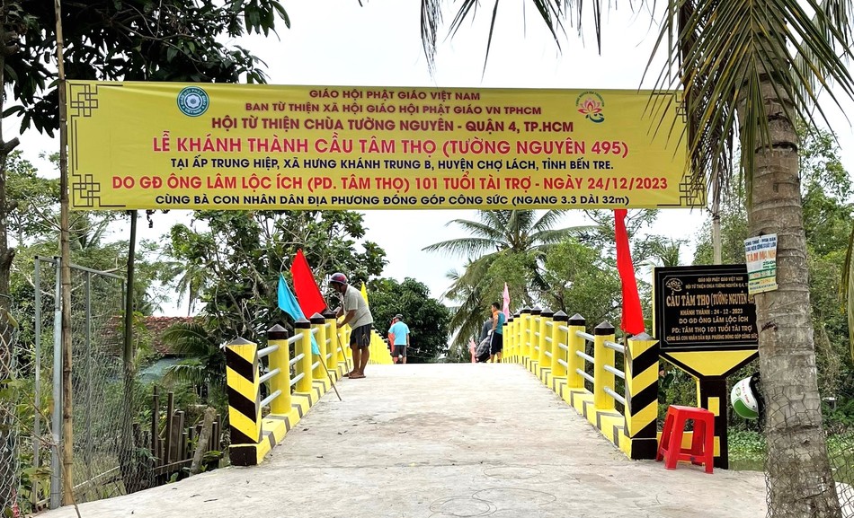 Hội từ thiện chùa Tường Nguyên bàn giao cầu Tường Nguyên 495 tại ấp Trung Hiệp Hội từ thiện chùa Tường Nguyên bàn giao cầu Tường Nguyên 495 tại ấp Trung Hiệp