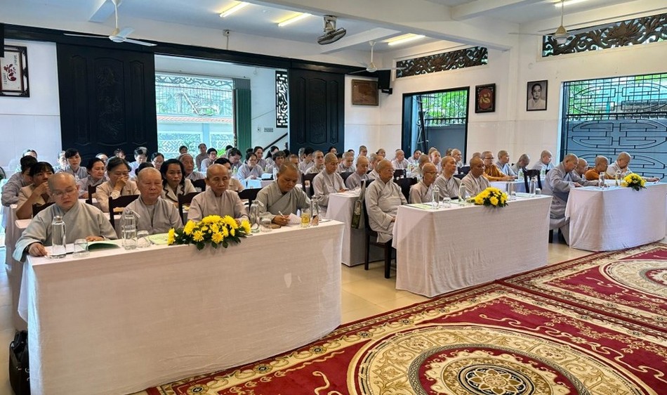 Chư Ni tham dự hội nghị