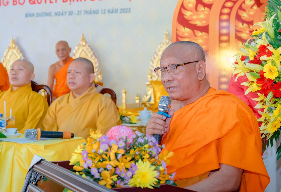 Hòa thượng Danh Lung phát biểu khai mạc