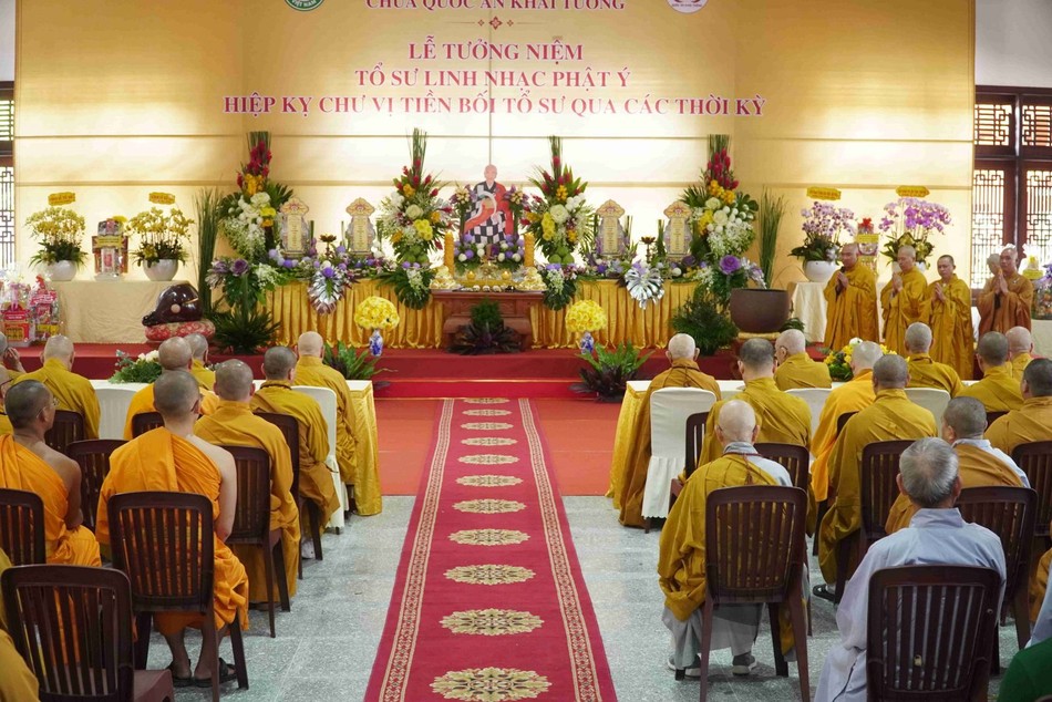 Quang cảnh lễ tưởng niệm Quang cảnh lễ tưởng niệm