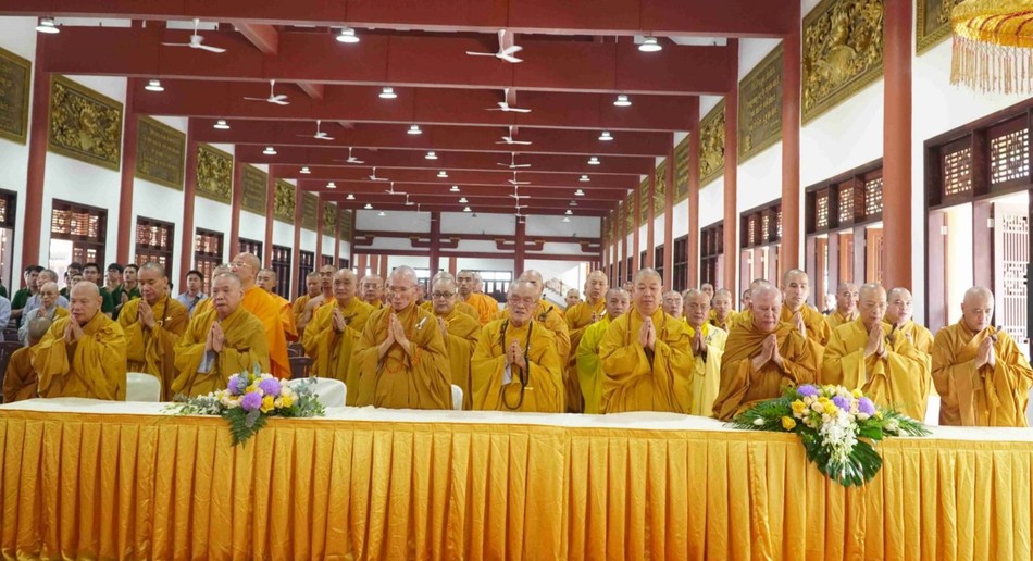Chư tôn giáo phẩm tưởng niệm Chư tôn giáo phẩm tưởng niệm