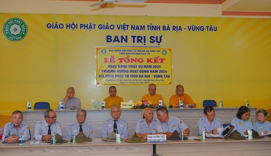 Chư tôn đức chứng minh và các huynh trưởng