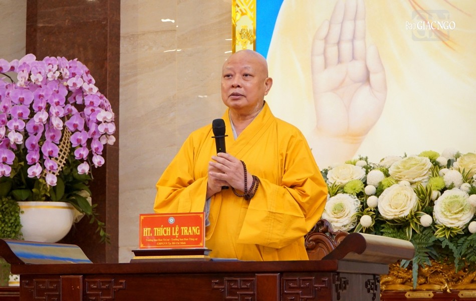 Hòa thượng Thích Lệ Trang phát biểu chỉ đạo tại hội nghị