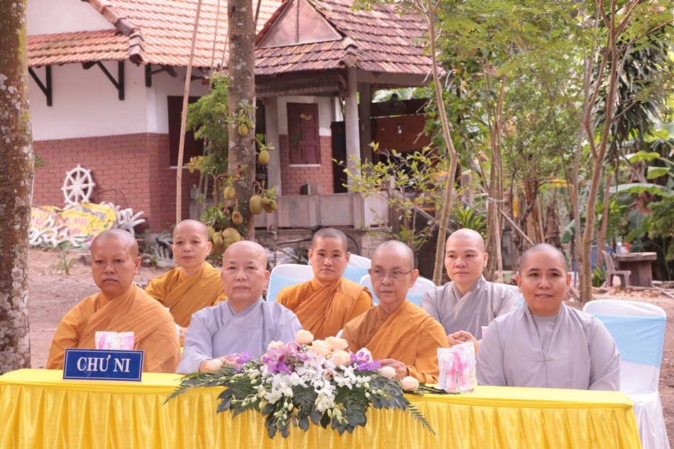 Chư Ni tham dự Chư Ni tham dự