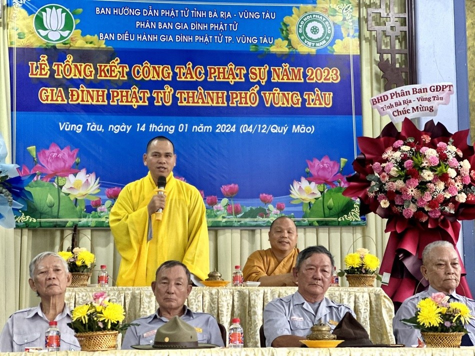 Thượng tọa Thích Thiện Thông sách tấn đến Ban Điều hành Gia đình Phật tử TP.Vũng Tàu Thượng tọa Thích Thiện Thông sách tấn đến Ban Điều hành Gia đình Phật tử TP.Vũng Tàu