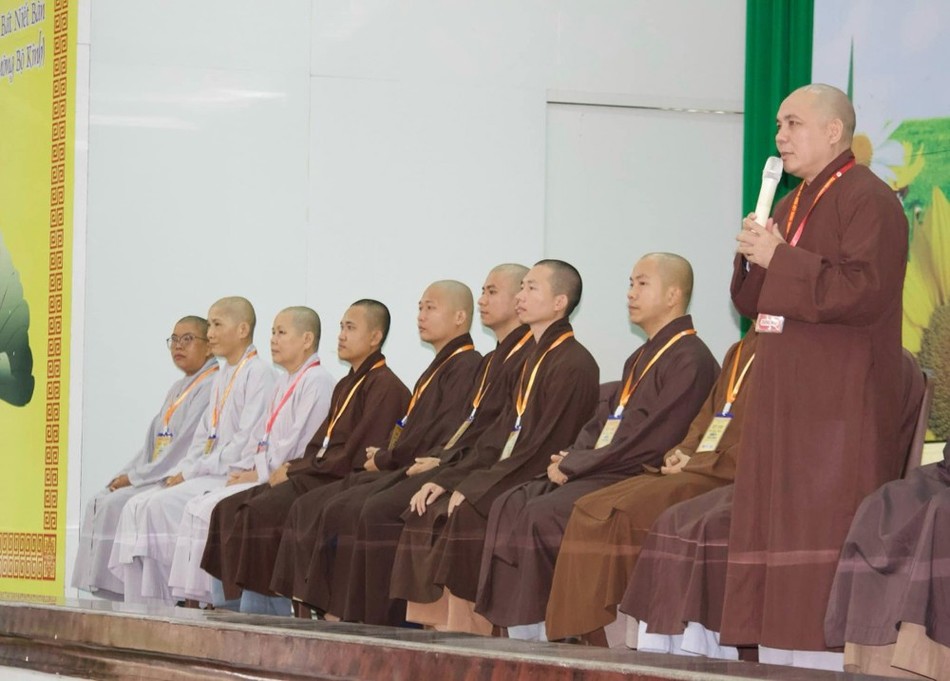 Thượng tọa Thích Đồng Thành, Hiệu trưởng Trường Trung cấp Phật học có lời sách tấn đến Tăng Ni sinh trước kỳ thi Thượng tọa Thích Đồng Thành, Hiệu trưởng Trường Trung cấp Phật học có lời sách tấn đến Tăng Ni sinh trước kỳ thi