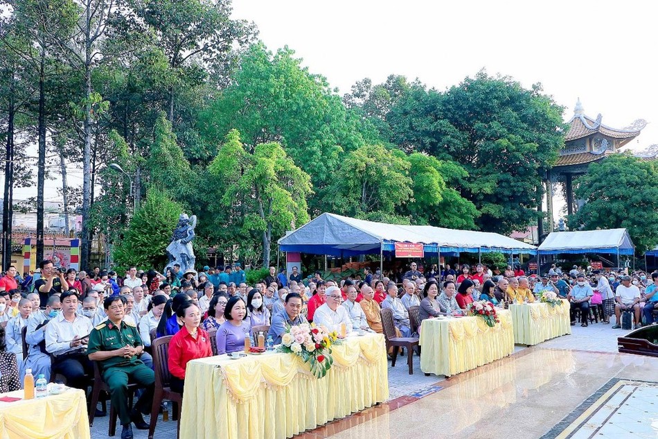 Lãnh đạo tỉnh, TP.Thủ Dầu Một tham dự Lãnh đạo tỉnh, TP.Thủ Dầu Một tham dự