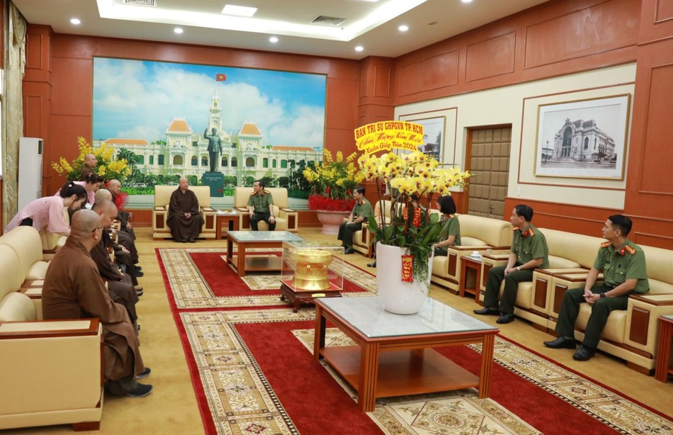 Đại tá Lê Quang Đạo, Phó Giám đốc Công an TP.HCM tiếp thân mật Hòa thượng Thích Lệ Trang và chư tôn đức Ban Trị sự GHPGVN TP.HCM - Ảnh: Phước Thắng Đại tá Lê Quang Đạo, Phó Giám đốc Công an TP.HCM tiếp thân mật Hòa thượng Thích Lệ Trang và chư tôn đức Ban Trị sự GHPGVN TP.HCM - Ảnh: Phước Thắng