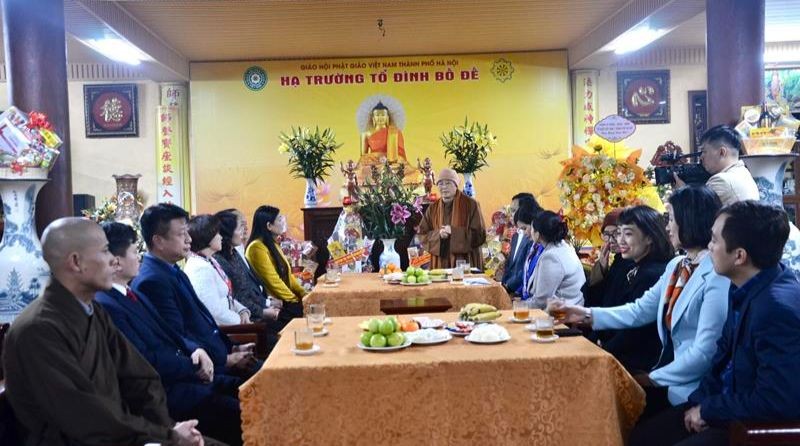 Ni trưởng Thích Đàm Lan cảm ơn tới Chủ tịch Ủy ban MTTQVN TP.Hà Nội Ni trưởng Thích Đàm Lan cảm ơn tới Chủ tịch Ủy ban MTTQVN TP.Hà Nội