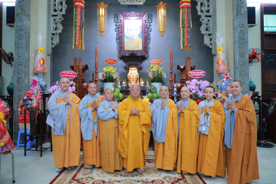 Thăm, chúc Tết đến Hòa thượng Thích Thiện Minh tại chùa Kỳ Quang II Thăm, chúc Tết đến Hòa thượng Thích Thiện Minh tại chùa Kỳ Quang II