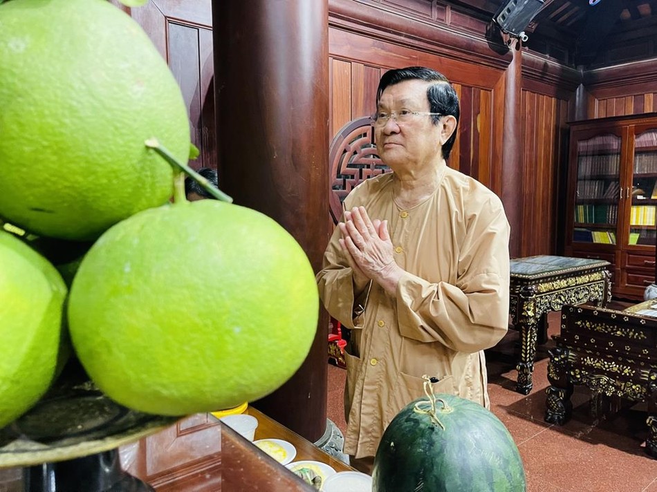 Ngài nguyên Chủ tịch nước đảnh lễ tại Tổ đường Ngài nguyên Chủ tịch nước đảnh lễ tại Tổ đường