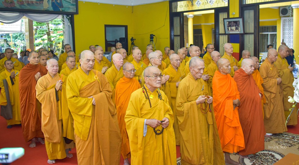 Thành kính dâng nén tâm hương tưởng niệm