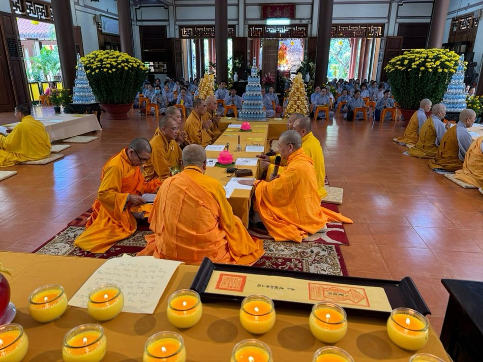 Khóa lễ do Ban Trị sự Phật giáo tỉnh tổ chức trong thời gian 3 ngày, trì tụng kinh Dược Sư