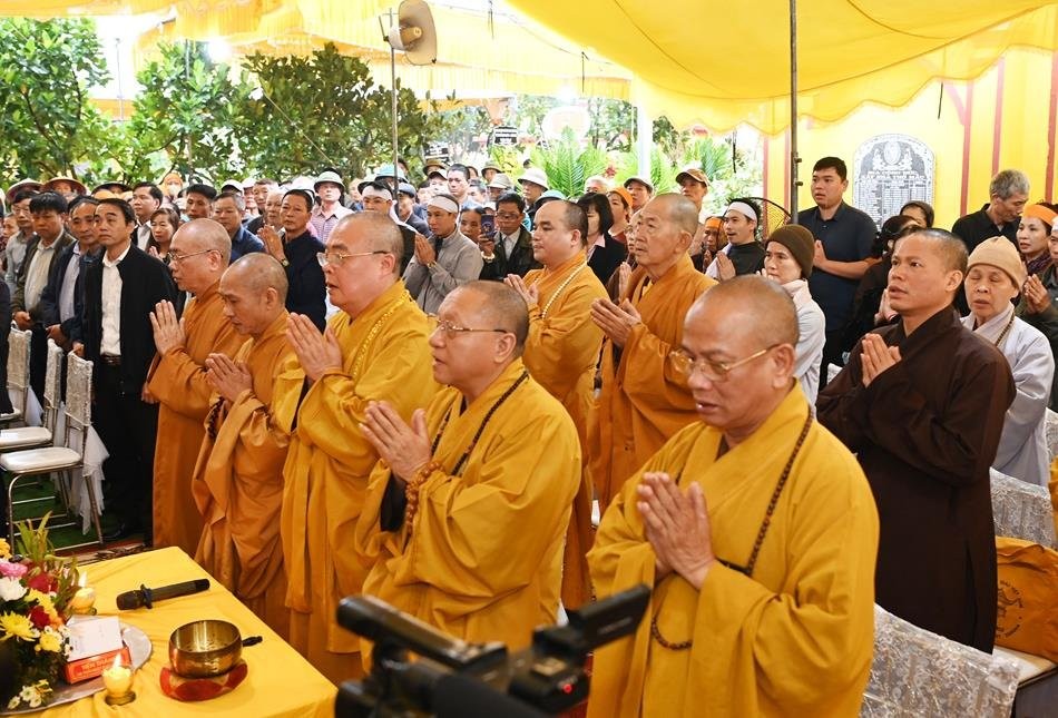 Chư tôn đức, đại diện các cơ quan tưởng niệm Hòa thượng Thích Thanh Dương Chư tôn đức, đại diện các cơ quan tưởng niệm Hòa thượng Thích Thanh Dương
