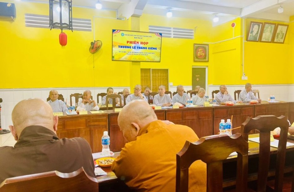 Quang cảnh buổi họp