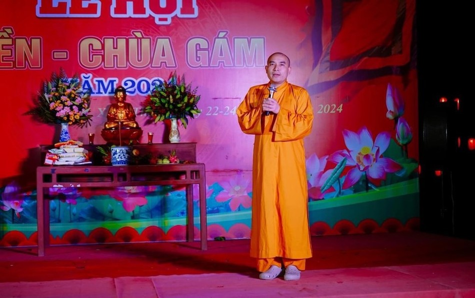 Đại đức Thích Tuệ Minh phát biểu tại buổi lễ Đại đức Thích Tuệ Minh phát biểu tại buổi lễ