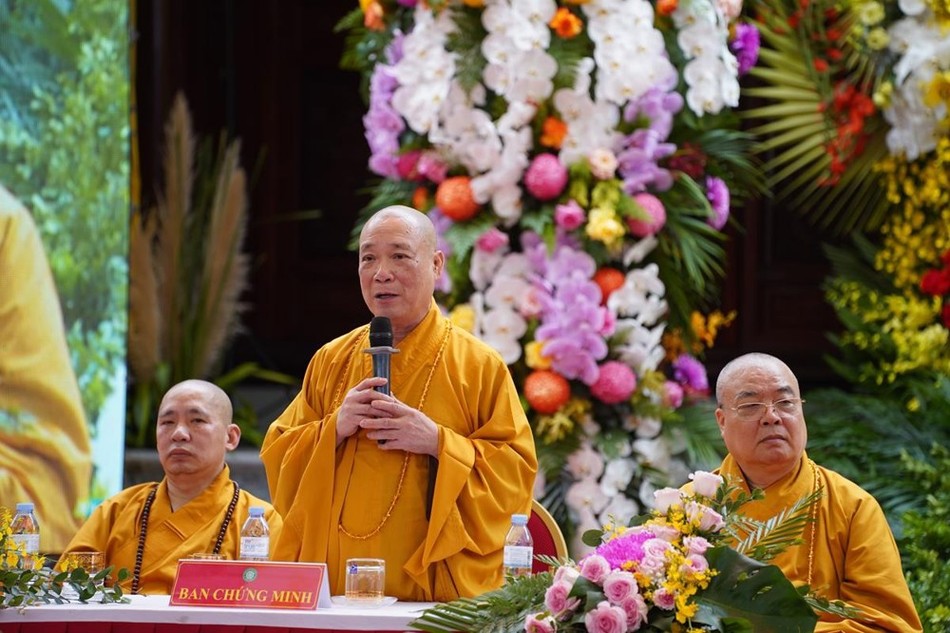 Hòa thượng Thích Bảo Nghiêm ban đạo từ Hòa thượng Thích Bảo Nghiêm ban đạo từ