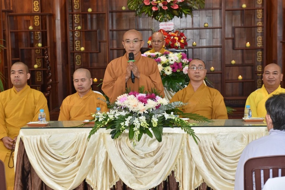 Thượng tọa Thích Thông Tánh phát biểu khai mạc Thượng tọa Thích Thông Tánh phát biểu khai mạc