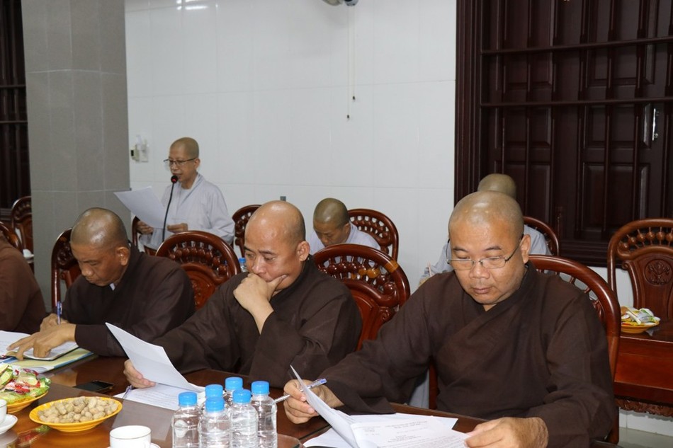 Chư tôn đức Ban Thường trực tham dự họp Chư tôn đức Ban Thường trực tham dự họp