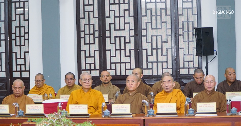 Chư tôn đức 5 Ban Trị sự GHPGVN tỉnh thuộc Tây Nguyên tham gia hội nghị giao ban