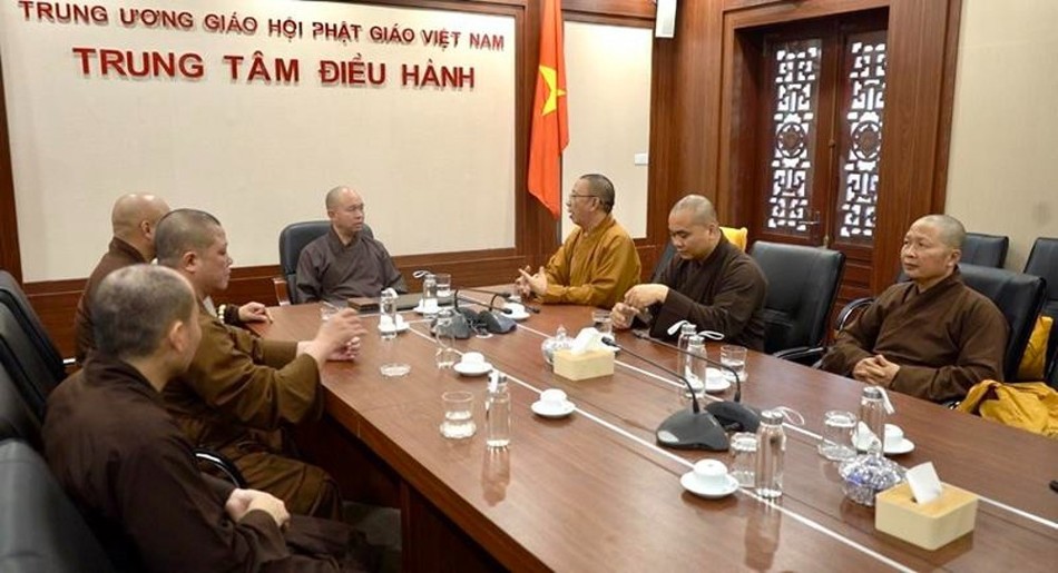 Thượng tọa Thích Đức Thiện tán thán và ghi nhận công đức của toàn Phân ban đã đạt được nhiều thành tựu trong thời gian qua Thượng tọa Thích Đức Thiện tán thán và ghi nhận công đức của toàn Phân ban đã đạt được nhiều thành tựu trong thời gian qua