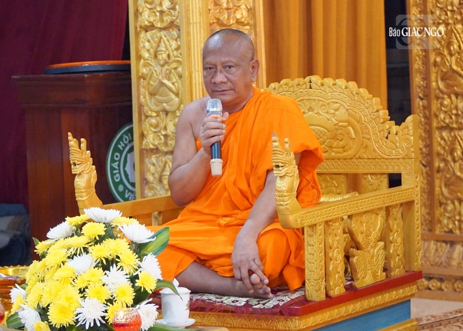 Hòa thượng Danh Lung thuyết pháp Hòa thượng Danh Lung thuyết pháp