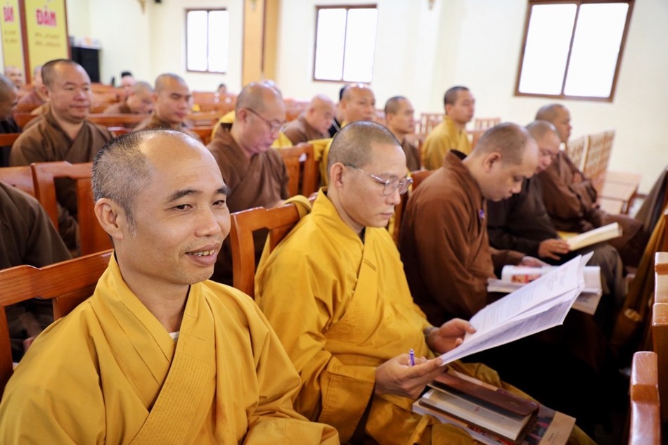 Chư tôn đức các tỉnh thành khu vực phía Bắc tham dự hội nghị Chư tôn đức các tỉnh thành khu vực phía Bắc tham dự hội nghị