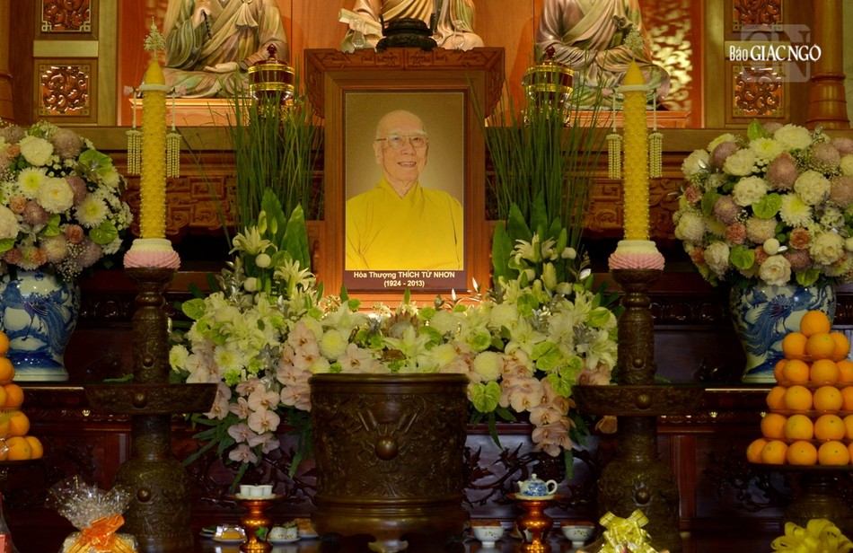 Di ảnh Trưởng lão Hòa thượng Thích Từ Nhơn