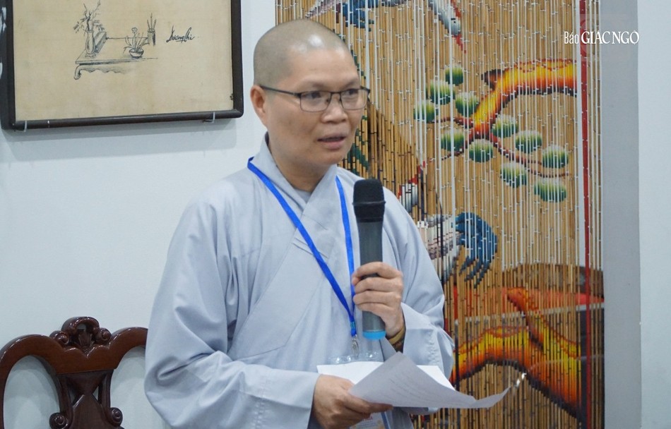 Ni sư Thích nữ Huệ Đức trình kế hoạch hoạt động Phật sự của Phân ban