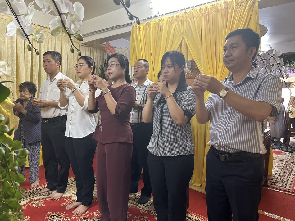 Thành kính tưởng niệm Ni trưởng Thành kính tưởng niệm Ni trưởng