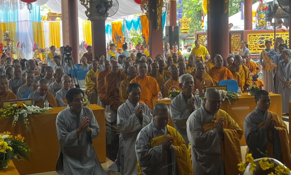 Chư Ni và Phật tử chùa Bảo Thiên Chư Ni và Phật tử chùa Bảo Thiên