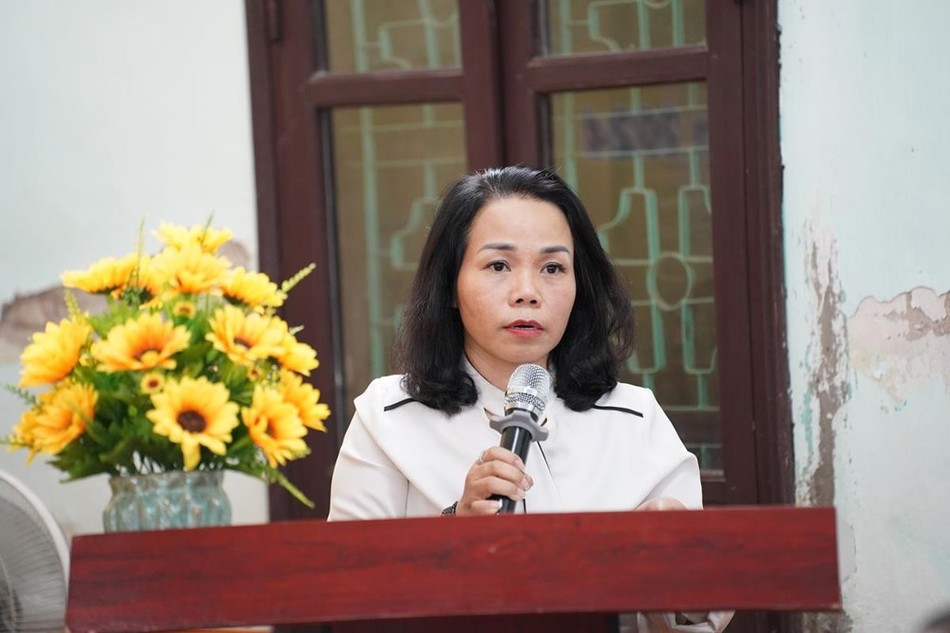 Bà Phạm Bảo Khánh nói chuyện tại hội nghị