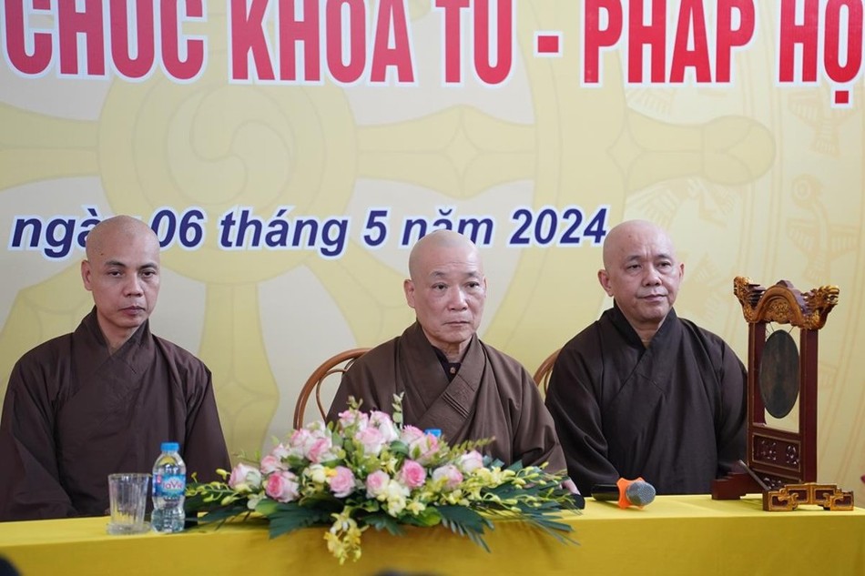 Chư tôn đức chứng minh, tham dự