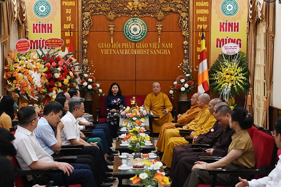 Buổi tiếp thân mật đoàn đại biểu TP.Hà Nội Buổi tiếp thân mật đoàn đại biểu TP.Hà Nội