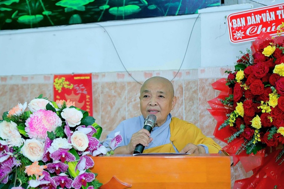 Ni trưởng Thích nữ Pháp Như phát biểu khai mạc