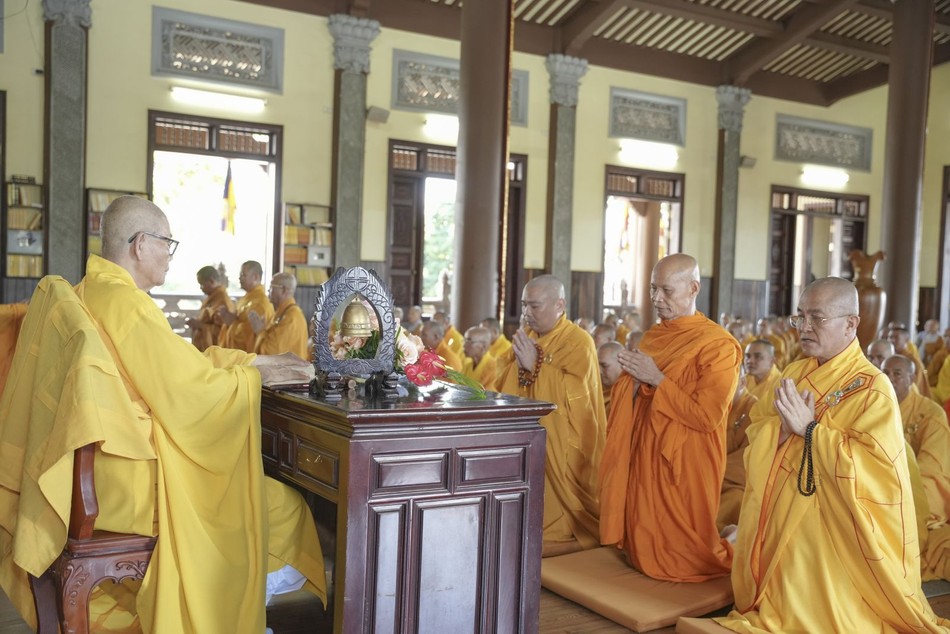 Tác pháp thọ an cư