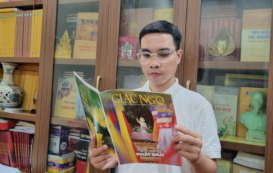 Nhiều Phật tử bị “nghiện” đọc Báo Giác Ngộ Nhiều Phật tử bị “nghiện” đọc Báo Giác Ngộ